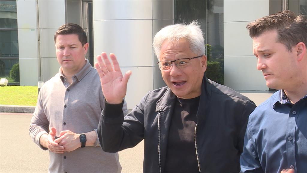 黃仁勳8天旋風訪台結束！　大熱天穿皮衣喊不會熱